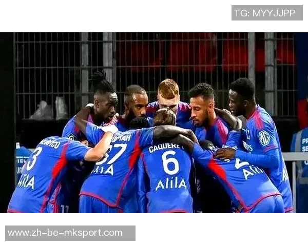 张狂4-3！法甲6冠王第86分钟绝杀 7黄4红+剧烈干架 央视深夜直播